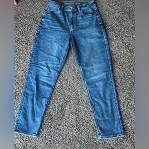 American eagle mom jean